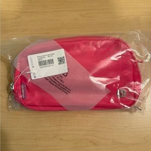 Lululemon 1L Sonic Pink belt bag